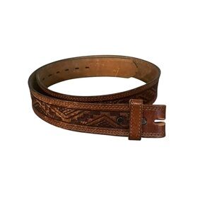 *NFS*Brown Tooled Leather Aztec Tribal Pattern Belt 34/85 Made in U.S.A. Unisex